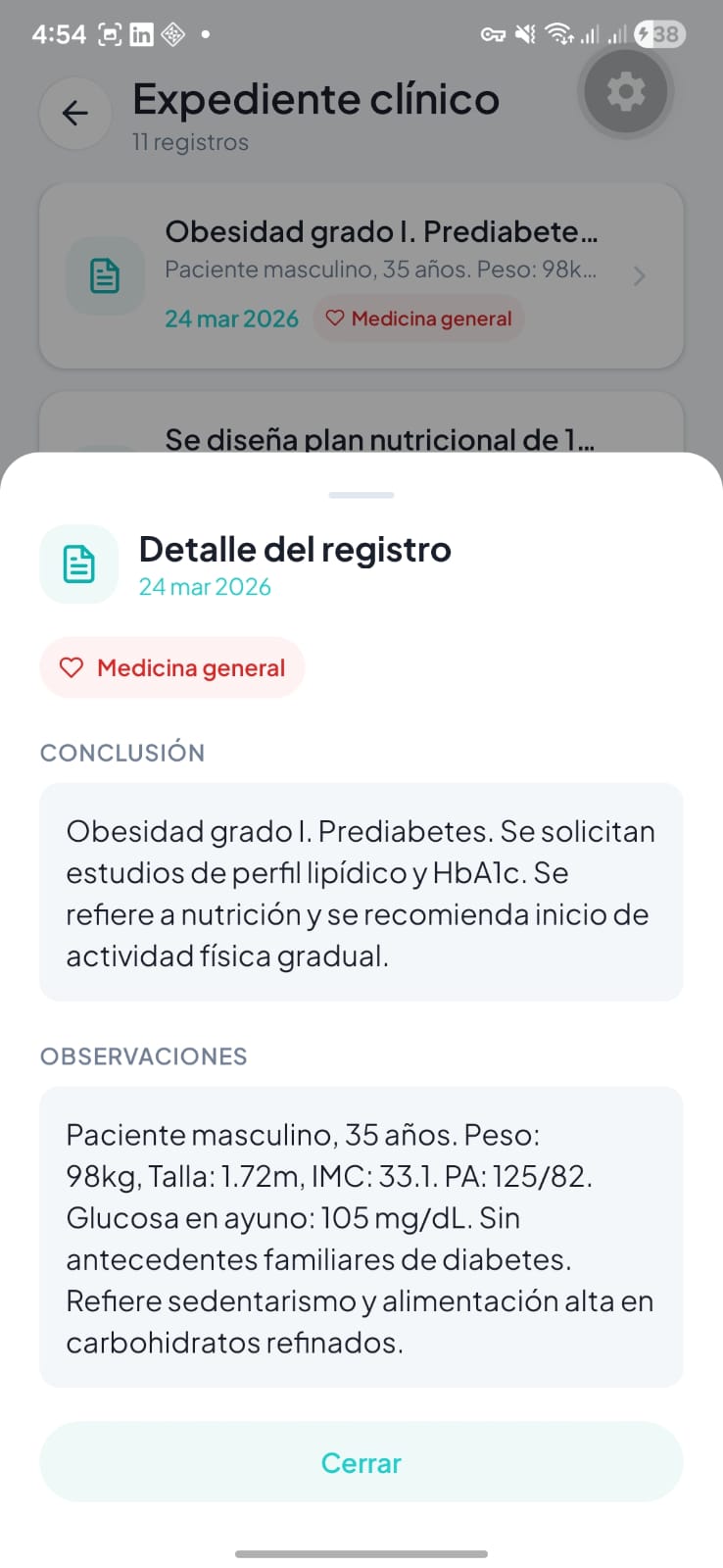 Detalle de un registro clínico con conclusiones y observaciones del médico general